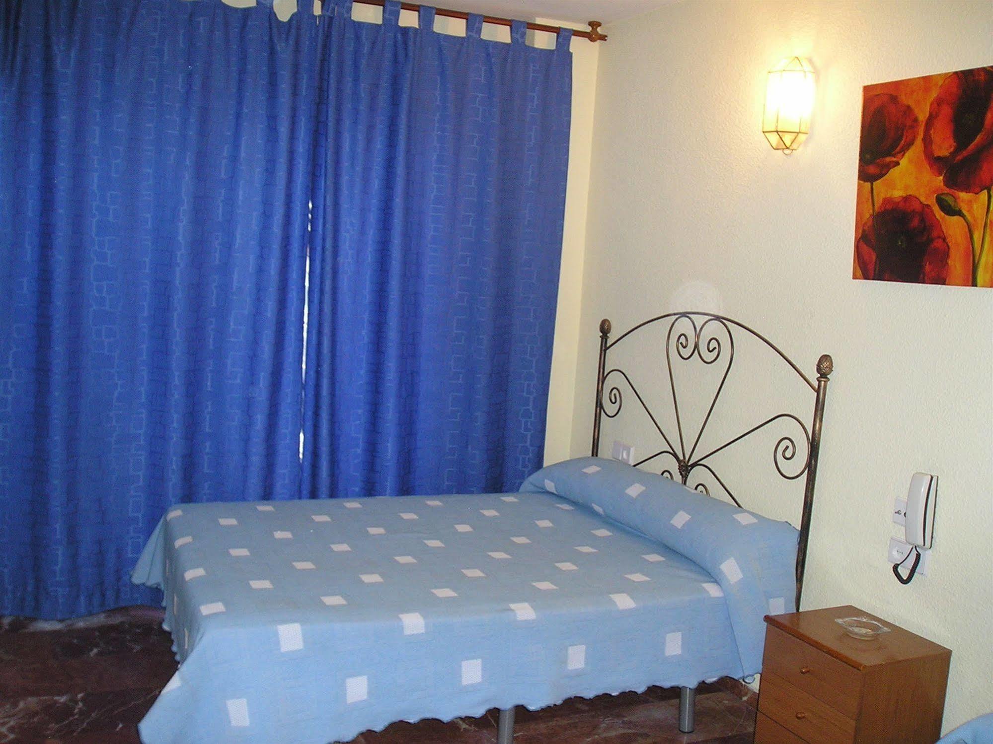 גרנדה Hostal Nevot מראה חיצוני תמונה