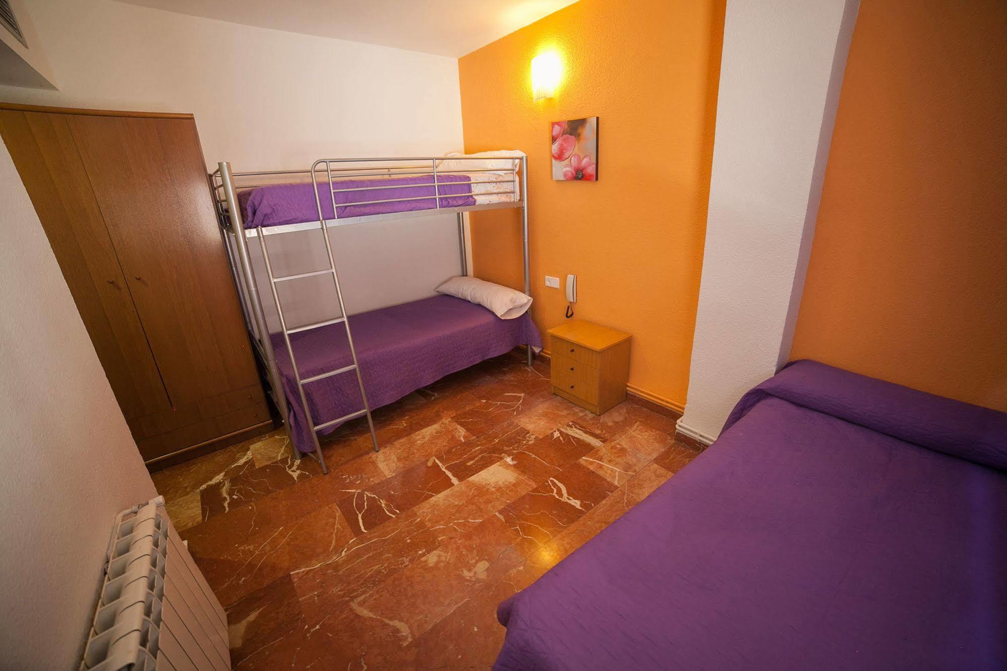 גרנדה Hostal Nevot מראה חיצוני תמונה
