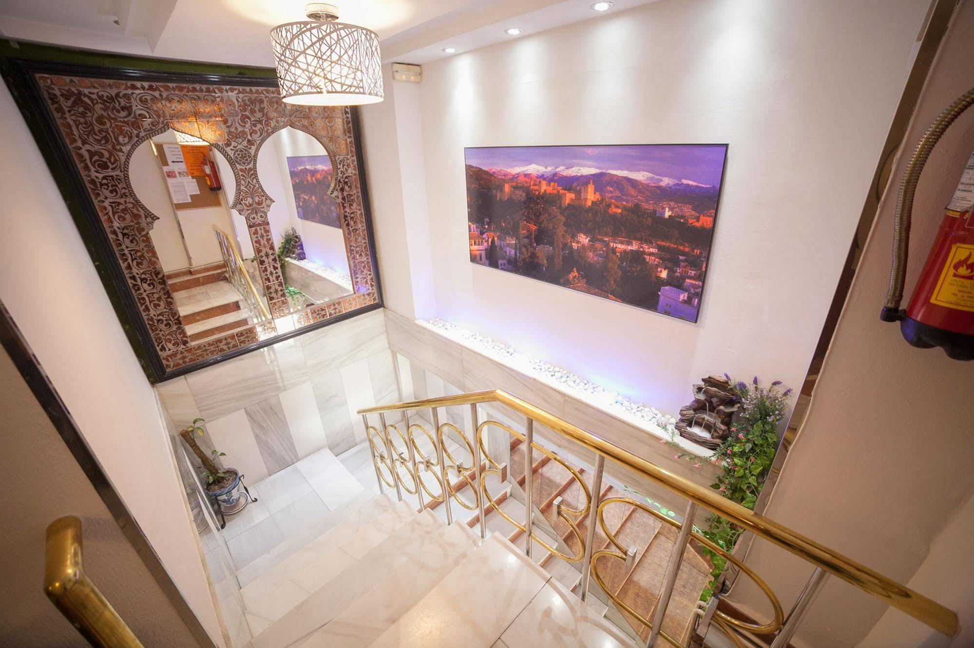 גרנדה Hostal Nevot מראה חיצוני תמונה