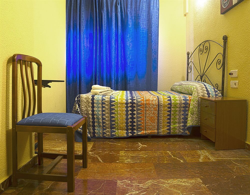 גרנדה Hostal Nevot מראה חיצוני תמונה